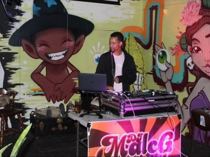 Gallery photo 4 of DJ MALC G