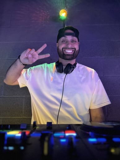 Gallery photo 7 of DJ Manny E