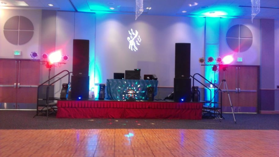 Gallery photo 1 of DJ Masquerade & Photo Booths