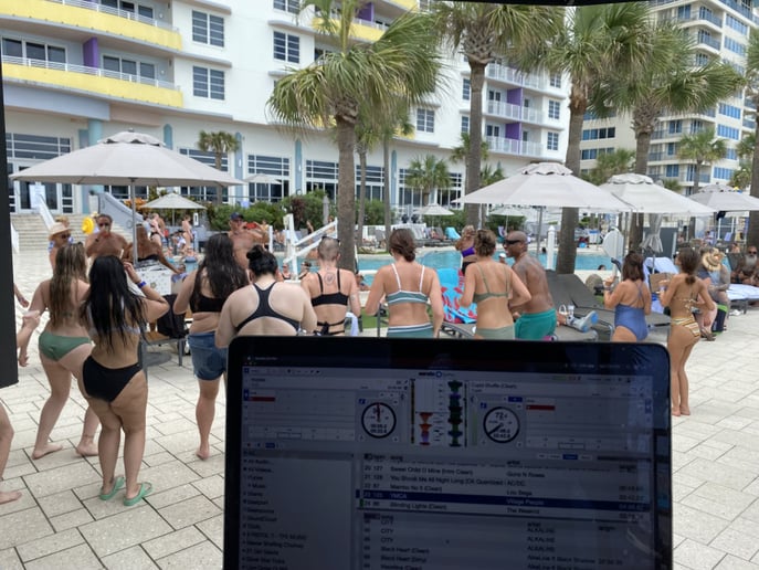 Gallery photo 2 of DJ Massive