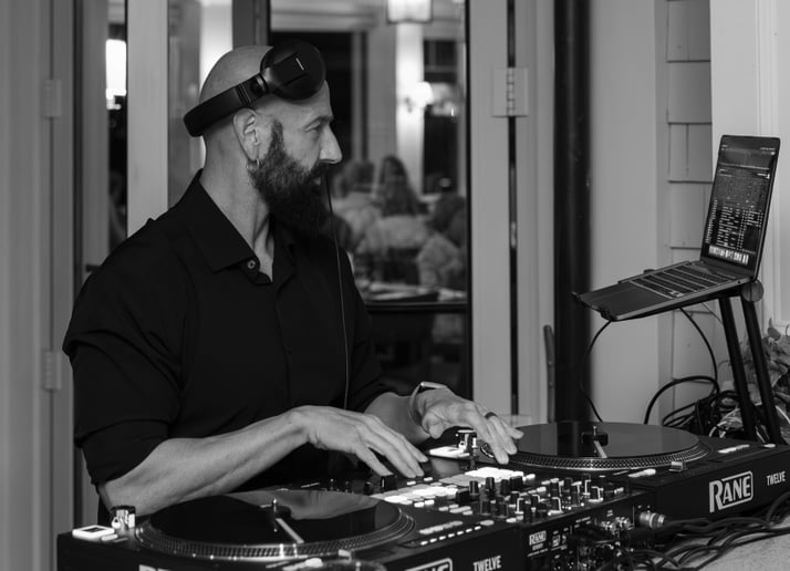 Gallery photo 1 of DJ Matty
