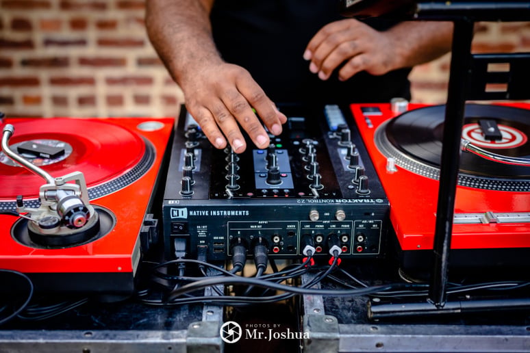 Gallery photo 2 of DJ iAM