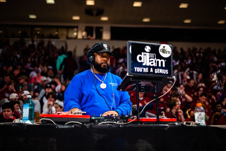 Gallery photo 9 of DJ iAM
