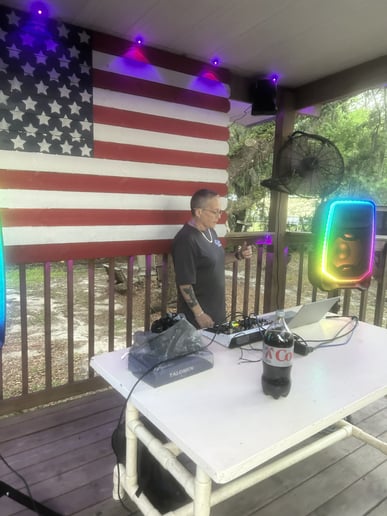 Gallery photo 1 of Mel-O-D Karaoke