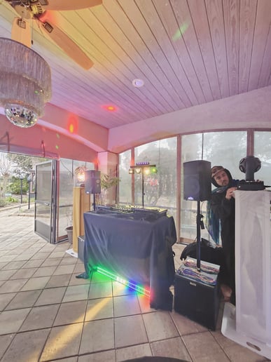 Gallery photo 1 of DJ Mike James