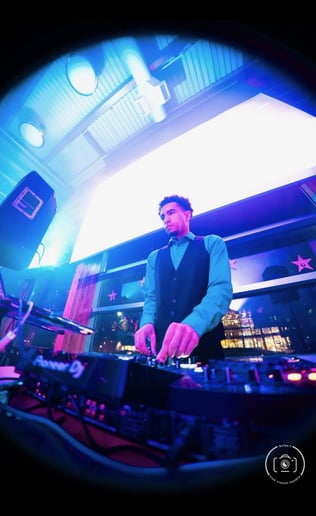 Gallery photo 3 of DJ Mike
