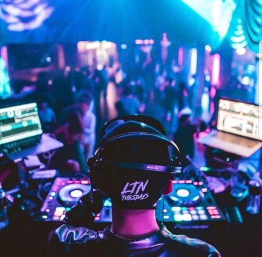Gallery photo 1 of Dj MikeB