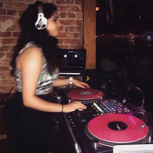 Gallery photo 3 of DJ Miss Deezy