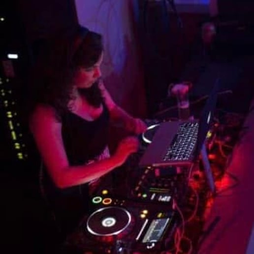 Gallery photo 8 of DJ Miss Deezy