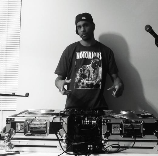 Gallery photo 1 of DJ Mista T Soundzofelementz