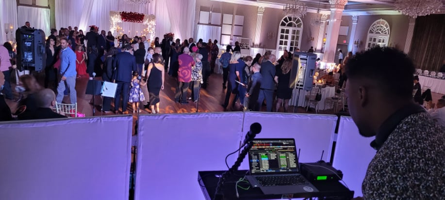 Gallery photo 2 of DJ Moefya