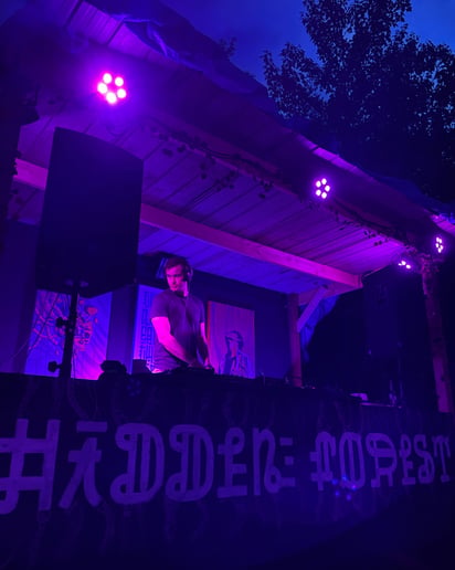 Gallery photo 1 of Dj