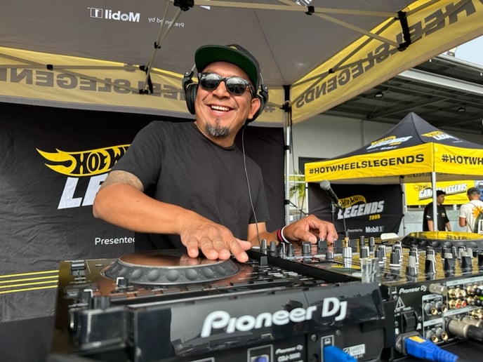 Gallery photo 1 of DJ Threede