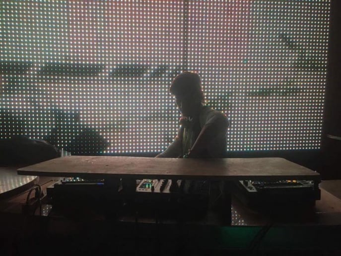 Gallery photo 4 of DJ Nicky Adams
