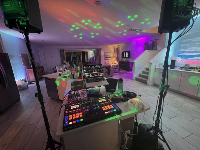 Gallery photo 1 of Dj Nix