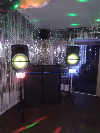 Gallery photo 6 of DJ No Question