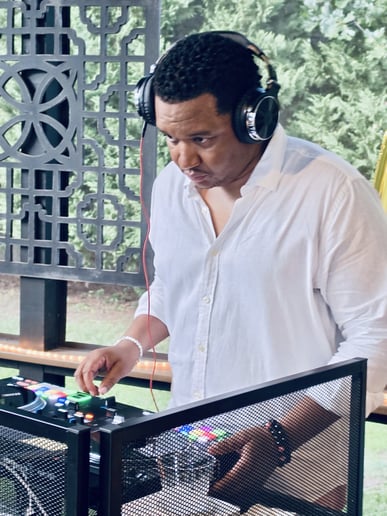 Gallery photo 1 of DJ Novacaine