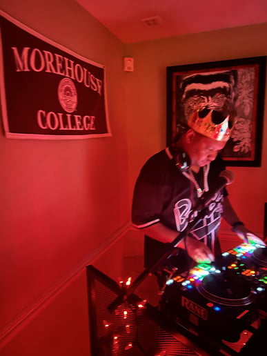 Gallery photo 4 of DJ Novacaine