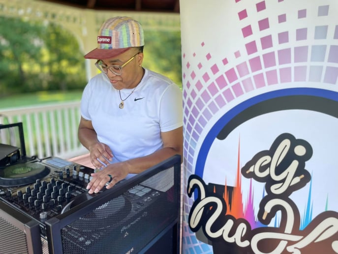 Gallery photo 2 of DJ Nu Kicks