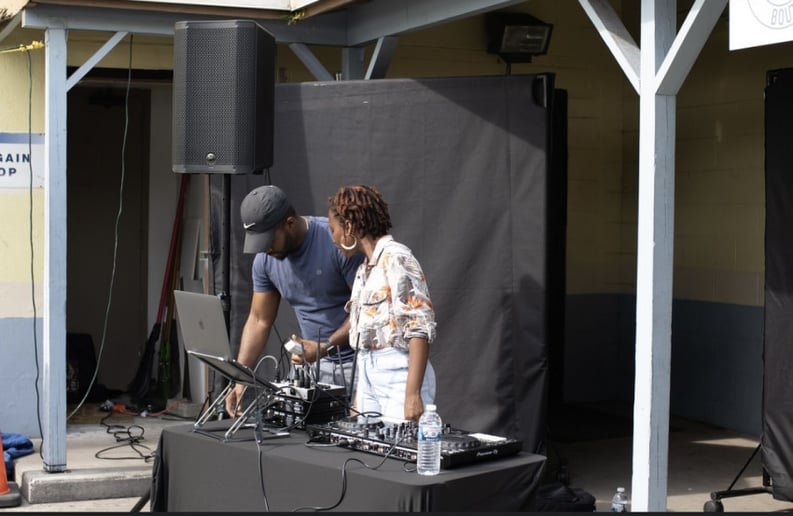 Gallery photo 1 of DJ Nubia