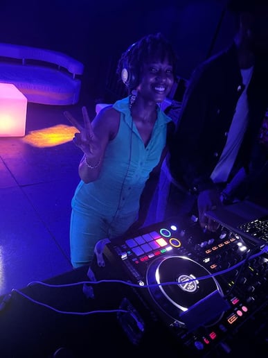 Gallery photo 3 of DJ Nubia