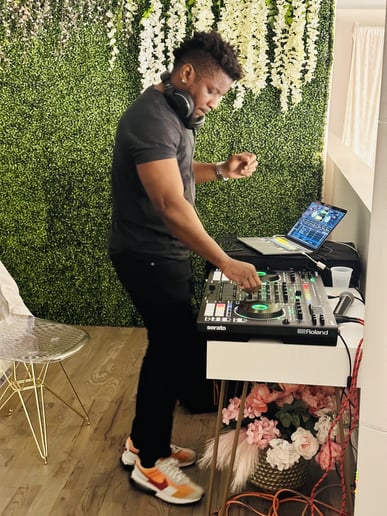 Gallery photo 1 of Dj Nutty