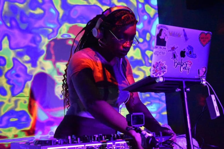 Gallery photo 2 of DJ CW