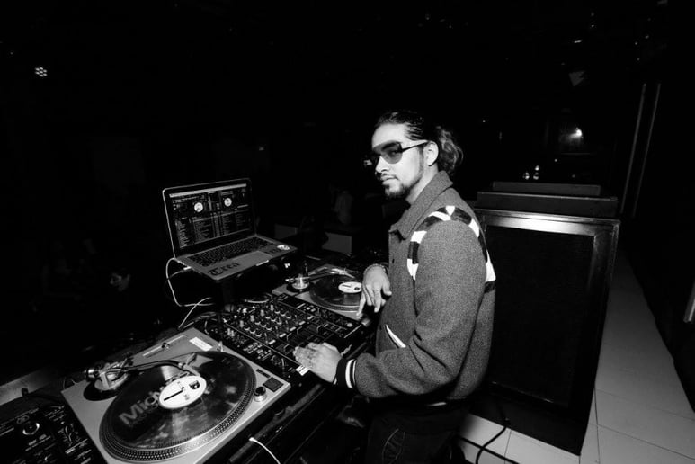 Gallery photo 2 of DJ OGWebbie