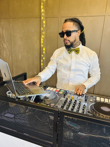 Gallery photo 2 of DJ JaySlide
