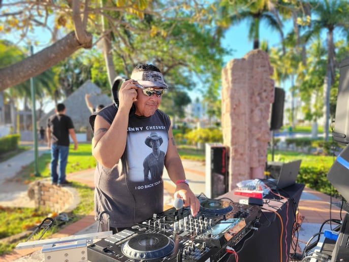 Gallery photo 3 of DJ Pana Entertainment