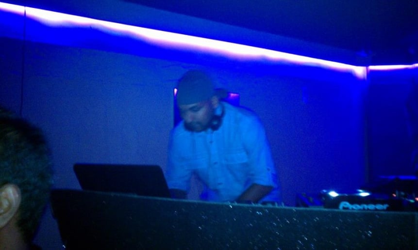 Gallery photo 1 of DJ Parys