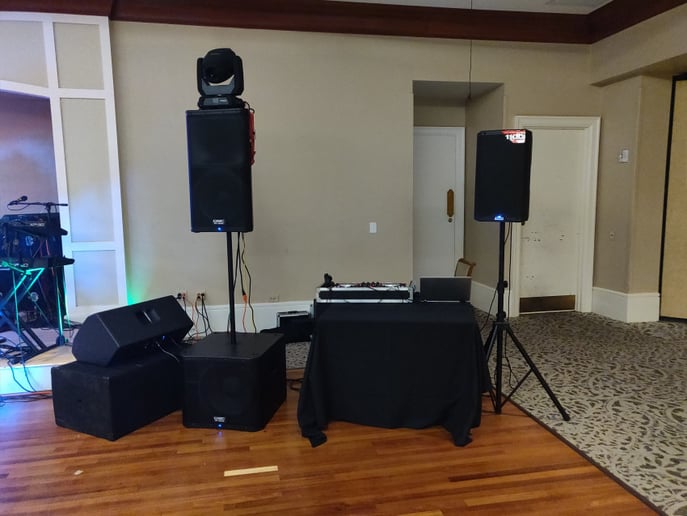 Gallery photo 10 of DJ Parys