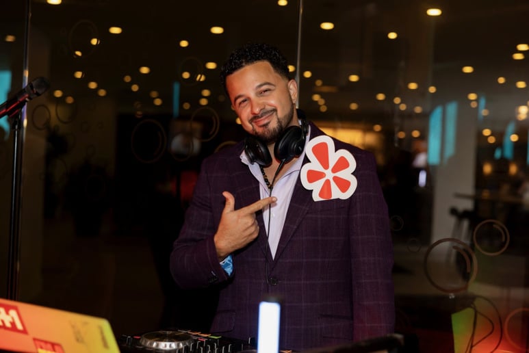 Gallery photo 1 of DJ Paul Anthony