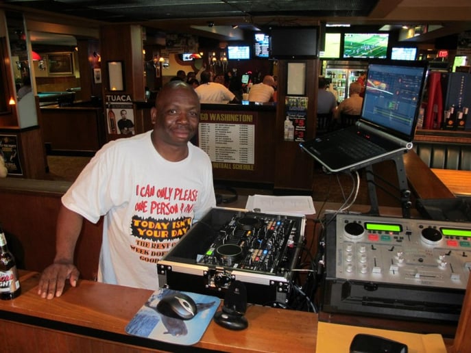 Gallery photo 3 of DJ Phaseout
