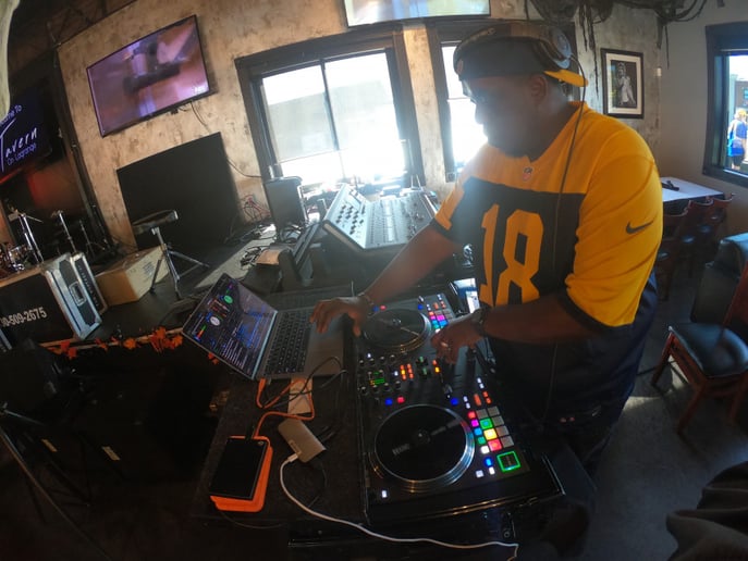 Gallery photo 6 of Dj Phats