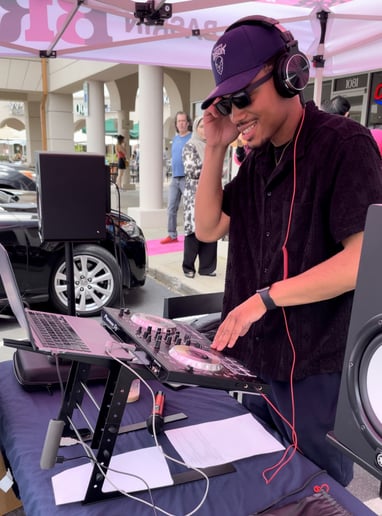 Gallery photo 2 of DJ PhillyPhill