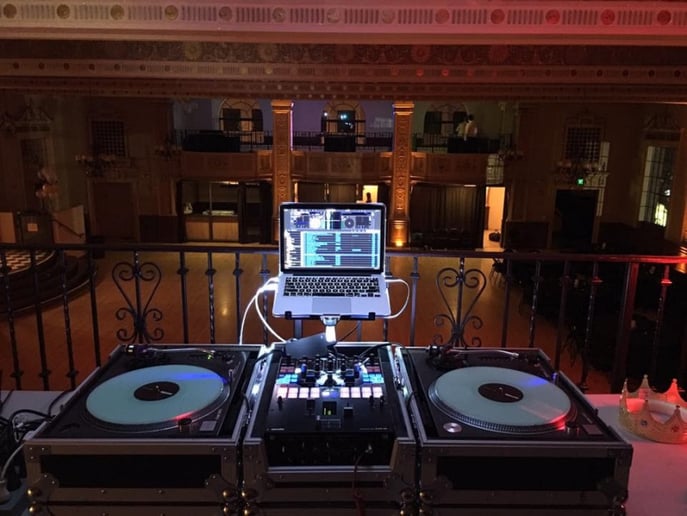 Gallery photo 1 of Dj Pierre