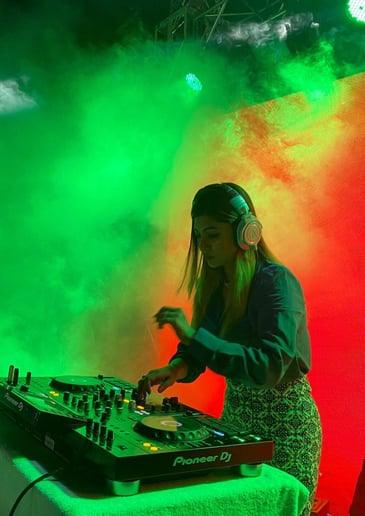 Gallery photo 1 of DJ PORI