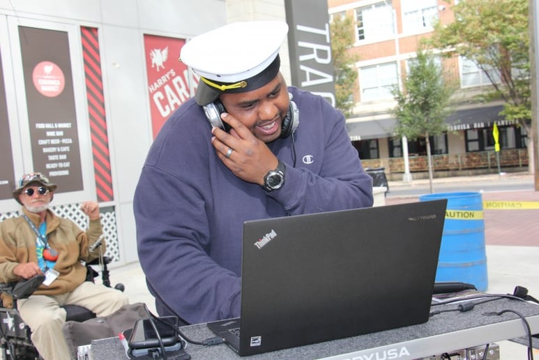 Gallery photo 1 of DJ Pritty Swif