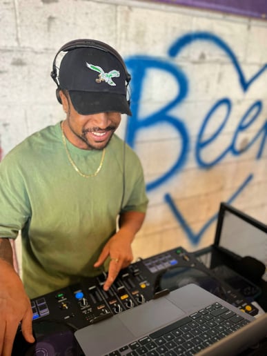 Gallery photo 1 of DJ Prodigy