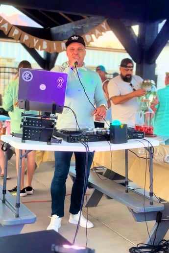 Gallery photo 7 of DJ OMG
