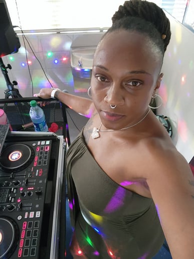 Gallery photo 26 of DJ Queen Entertainment LLC