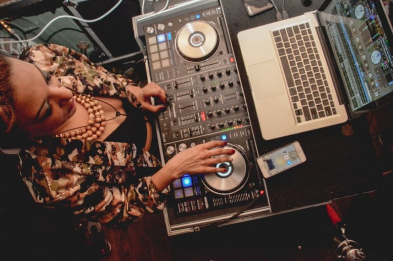 Gallery photo 4 of DJ Queen of Spades