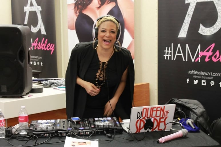 Gallery photo 1 of DJ Queen of Spades