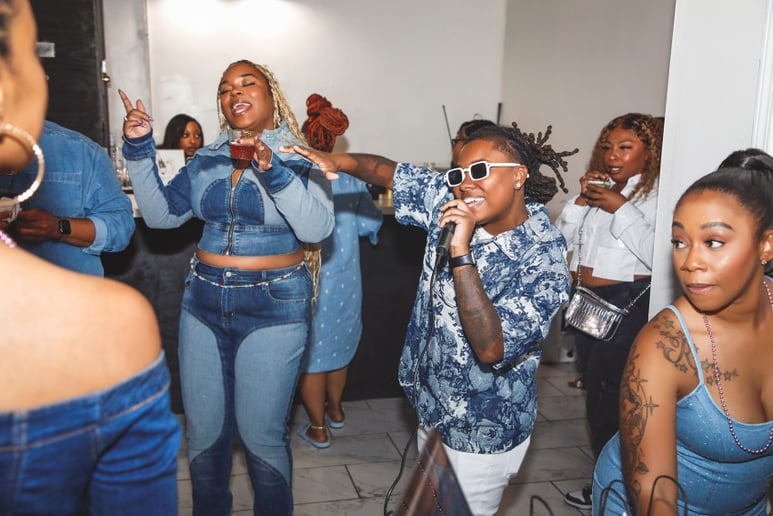 Gallery photo 1 of DJ RaeTooTrill