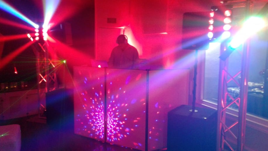 Gallery photo 4 of DJ Ray Ray Mobile Entertainment