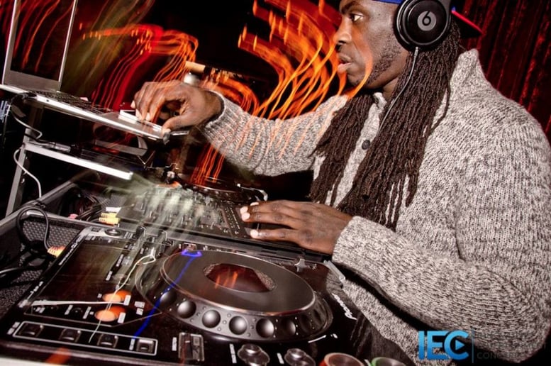 Gallery photo 4 of Dj Recklezz
