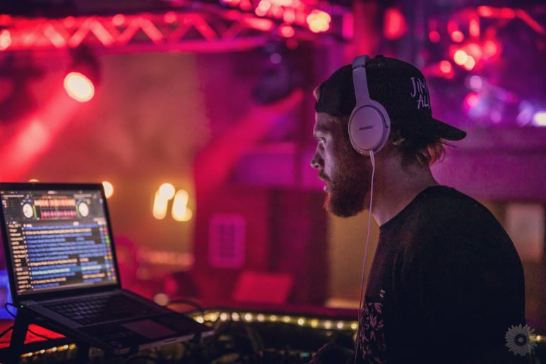 Gallery photo 7 of DJ Redfox