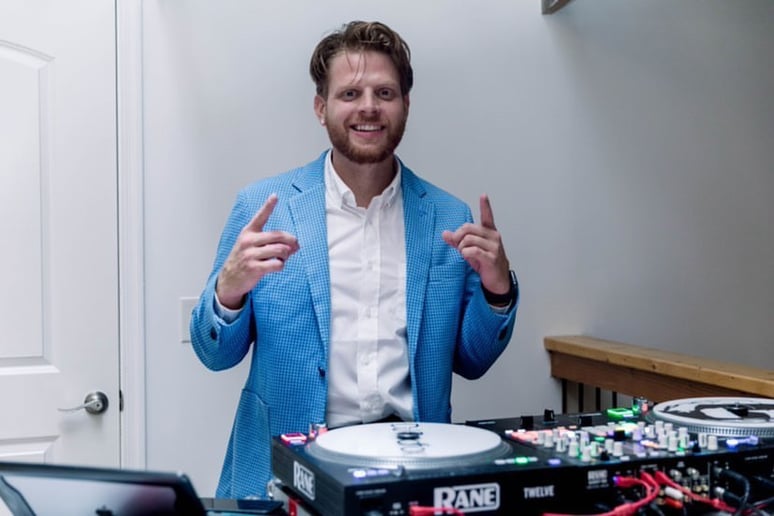 Gallery photo 6 of DJ Redfox