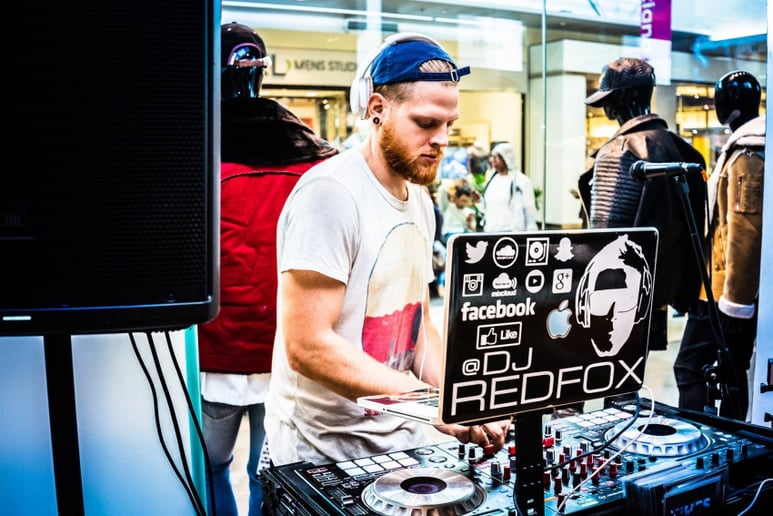 Gallery photo 10 of DJ Redfox